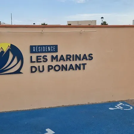 Sapcieux T2 Avec Parking Privatif Proche Du Port Et Les Pieds Dans L'eau